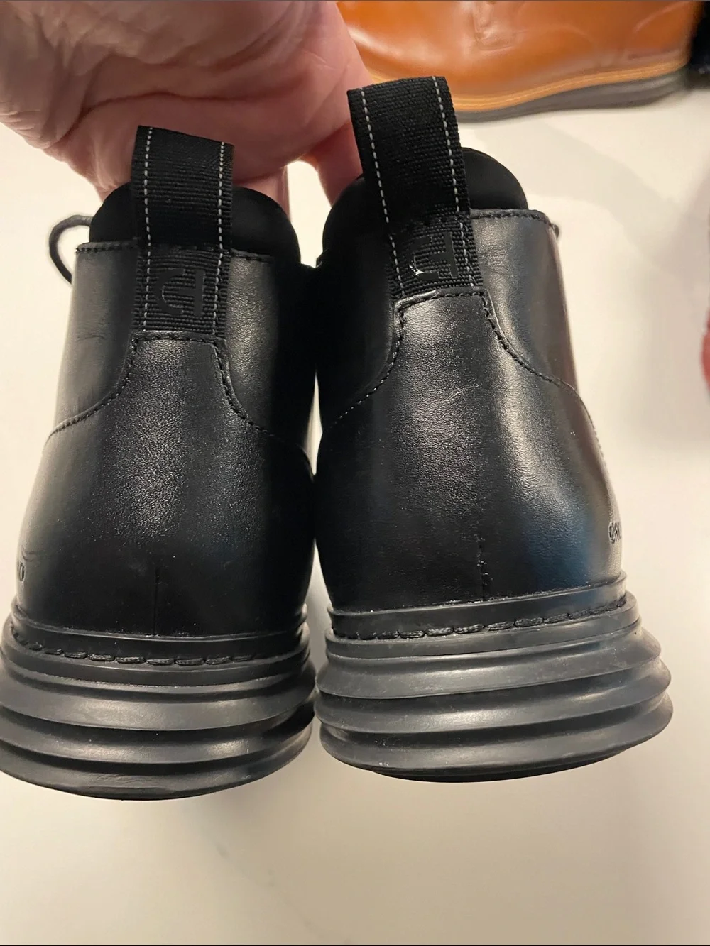 Cole Haan Black Leather original grand Chukka Boot with Cushioned Sole 10.5